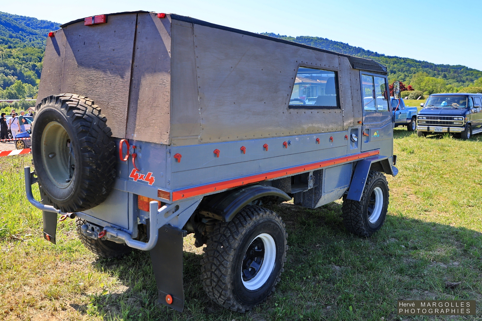Punch Pinzgauer-03.JPG